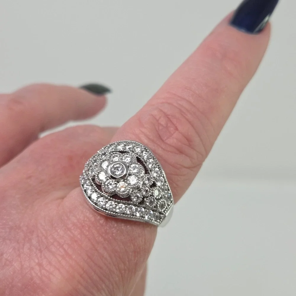 Vintage Sterling Silver Rhodium CZ Flower Dome Cocktail Statement Ring Size‎ 8
